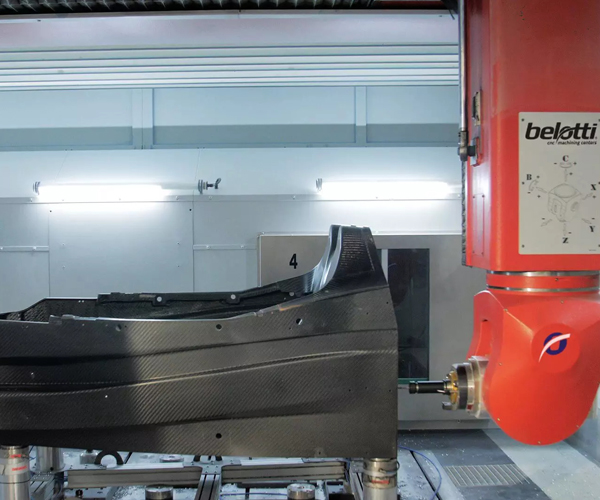 Belotti, mecanizado de composites, plásticos técnicos, aluminio y aleaciones ligeras.